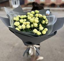 Букет Белые кустовые розы Солинеро в Красноусольском